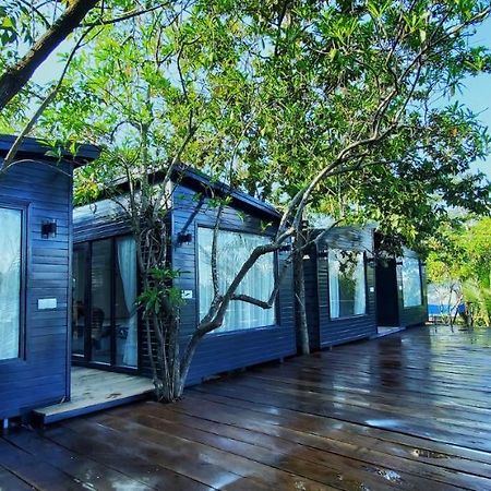 Kampot Riverfront Boutique Exterior photo