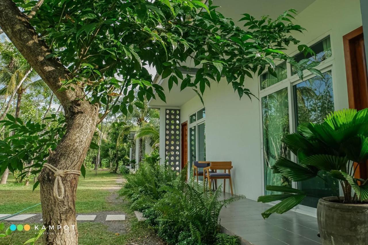 Kampot Riverfront Boutique Exterior photo