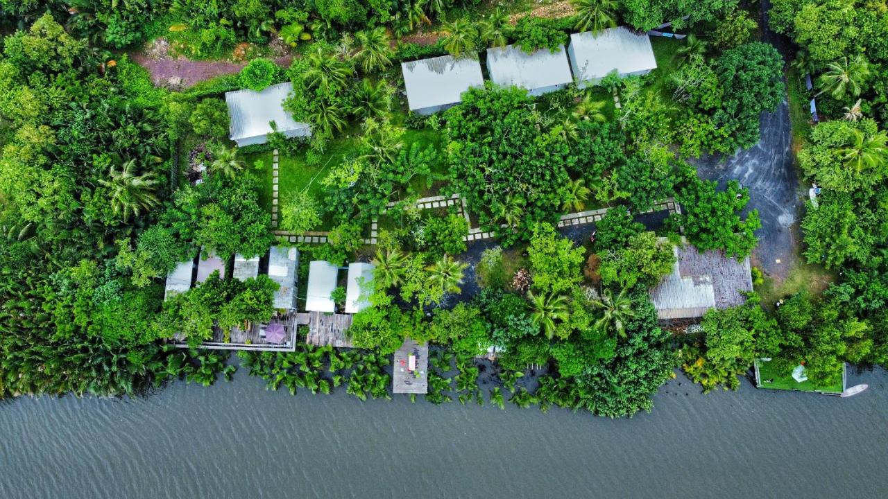 Kampot Riverfront Boutique Exterior photo