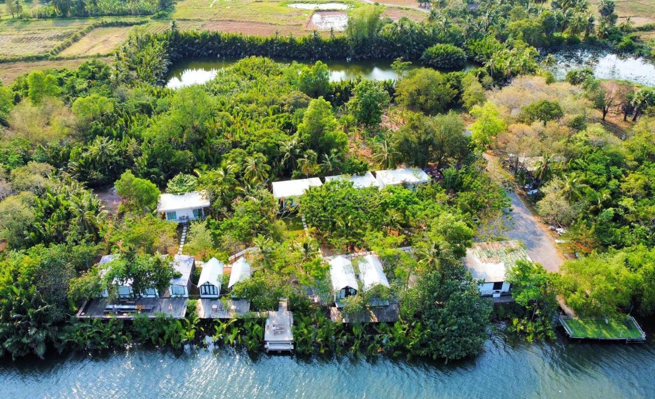 Kampot Riverfront Boutique Exterior photo