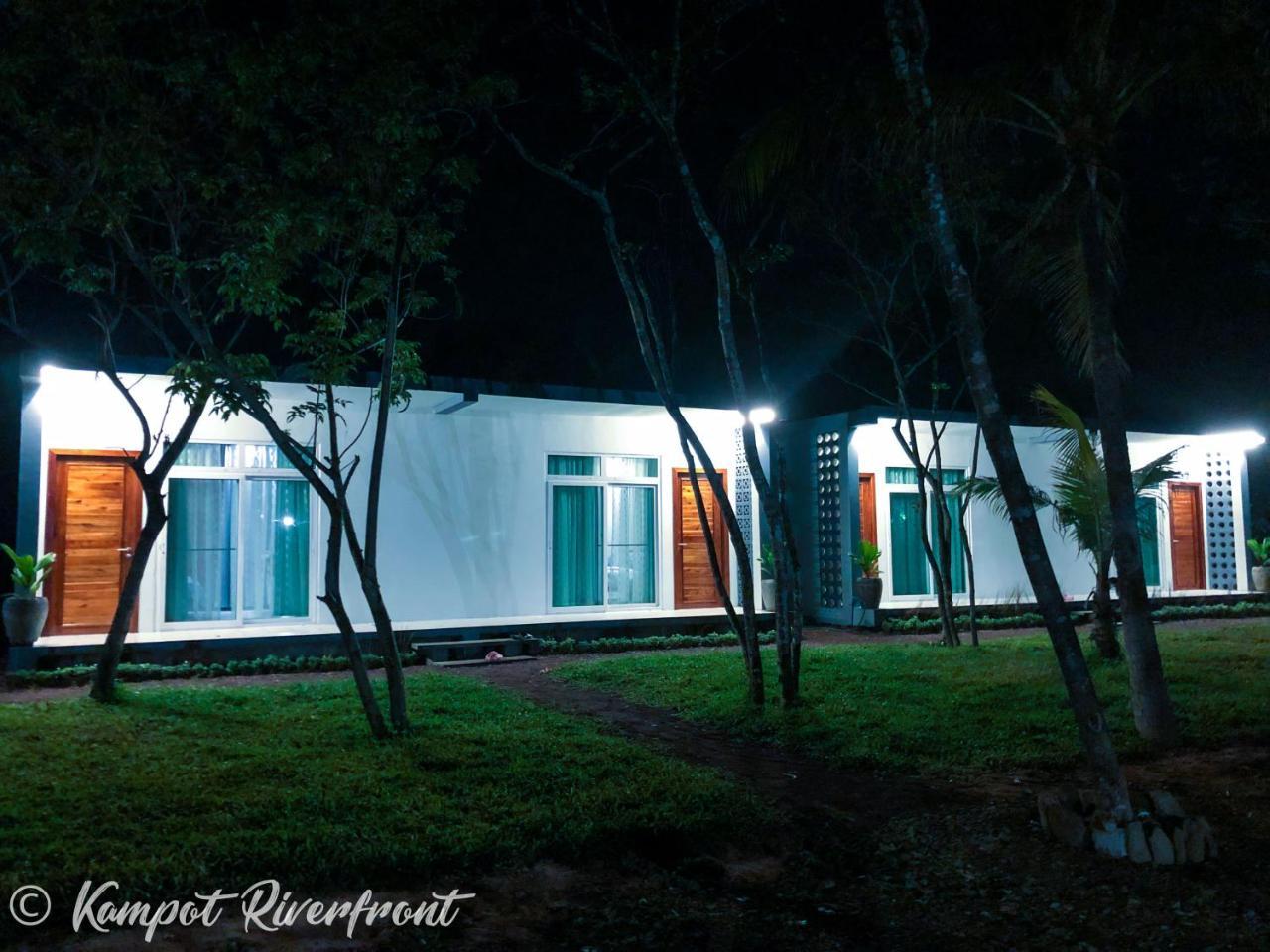 Kampot Riverfront Boutique Exterior photo