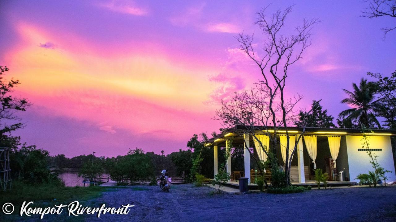 Kampot Riverfront Boutique Exterior photo